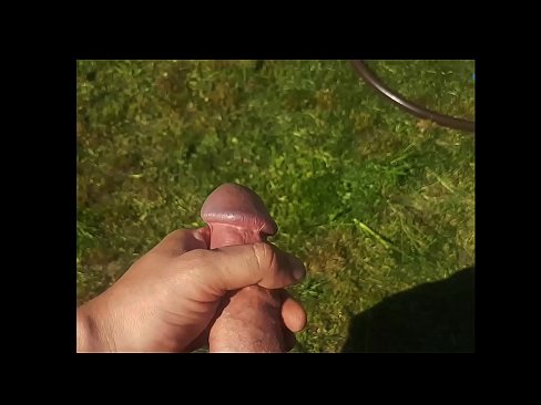 ❤️ Hot hottie gets kanyang pink puki fucked at cums sa isang pumulandit sa isang summer garden Just porn sa amin tl.rexporn-com.ru ❌️